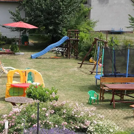 Simon Vendeghaz Apartment Balatongyorok