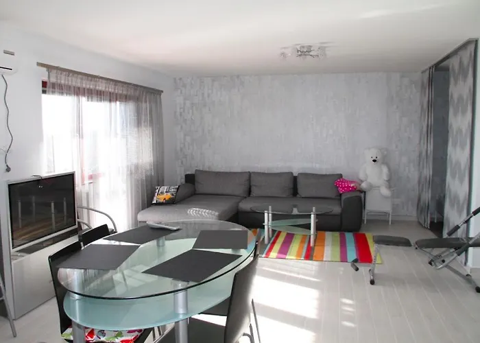 Simon Vendeghaz Balatongyörök