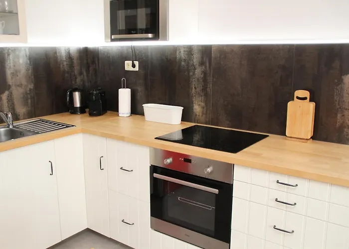 Simon Vendeghaz * Balatongyorok