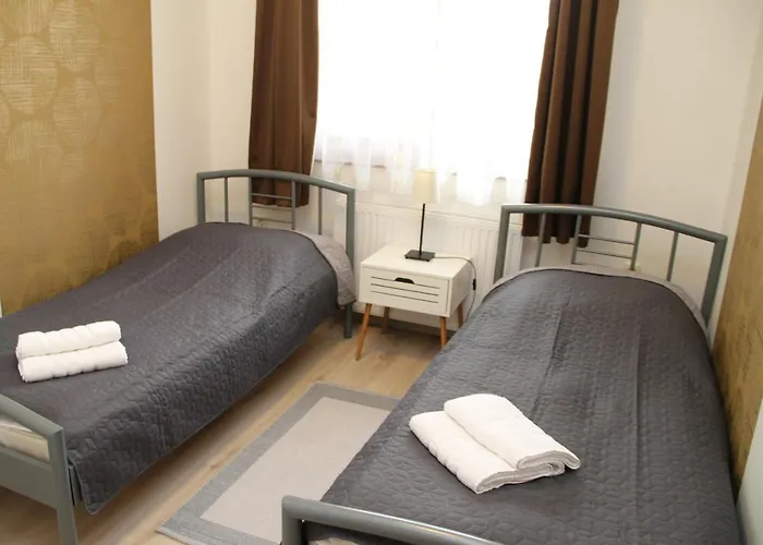 Simon Vendeghaz Apartment *